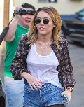 800x768, 126 KB, Miley_Cyrus_white_see_through_top_2012-01_9a.jpg